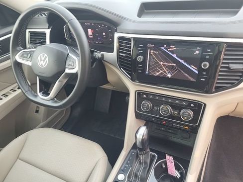 Used 2023 Volkswagen Atlas SEL AWD/4WD image 8