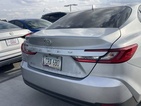 Used 2025 Toyota Camry LE image 4