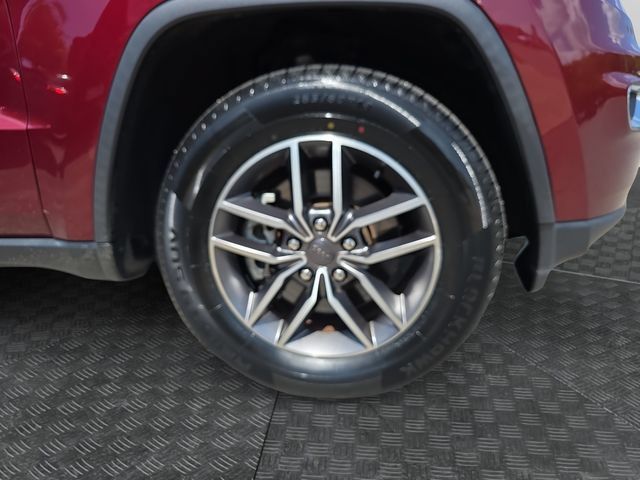 Used 2022 Jeep Grand Cherokee Limited AWD/4WD image 40