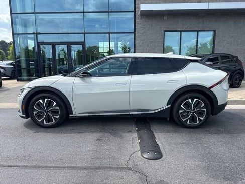 Used 2024 Kia EV6 Light RWD image 2