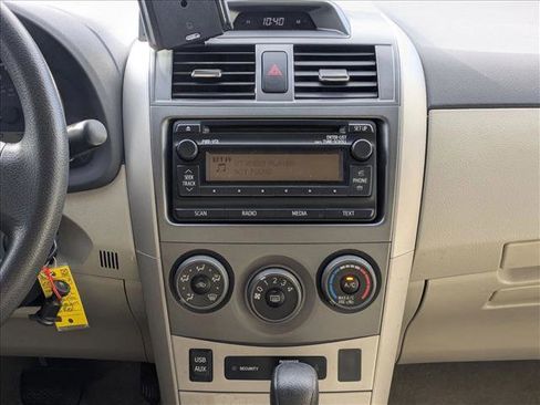 Used 2012 Toyota Corolla LE image 11