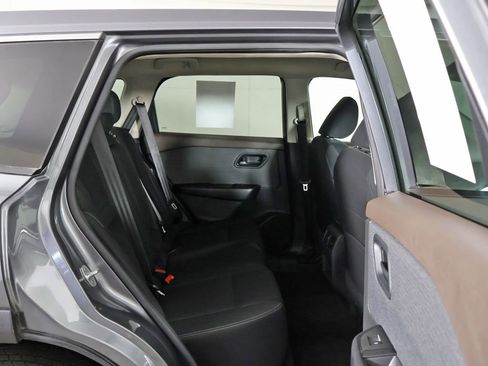 Used 2023 Nissan Rogue S FWD image 30