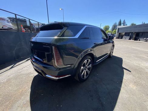 Certified 2025 Cadillac Escalade IQ Luxury 1 w/ Smart Trailering package AWD/4WD image 6