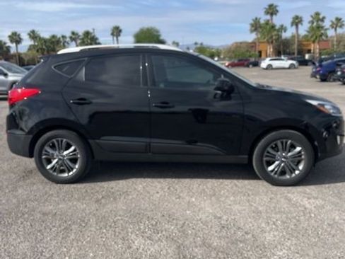 Used 2015 Hyundai Tucson SE AWD/4WD image 4