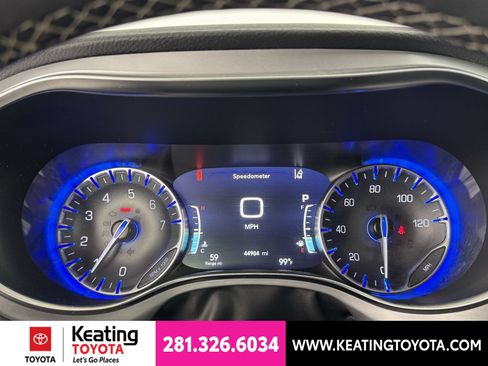 Used 2025 Chrysler Pacifica Limited FWD image 24