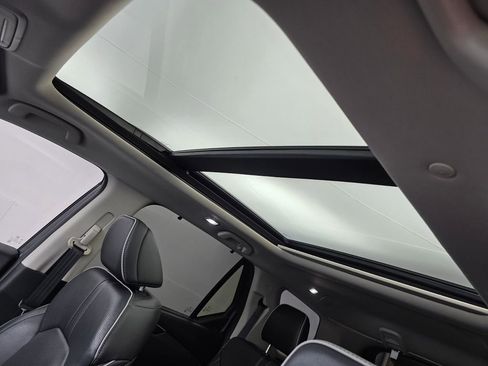 Used 2023 Honda Pilot Elite image 12