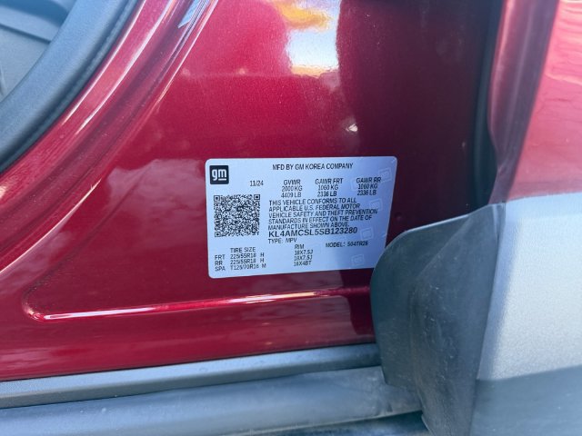Used 2025 Buick Encore GX Preferred AWD/4WD image 34