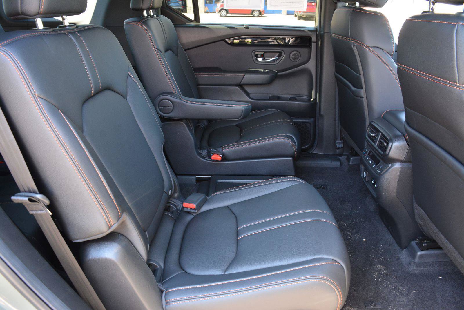 Certified 2026 Honda Pilot TrailSport image 19