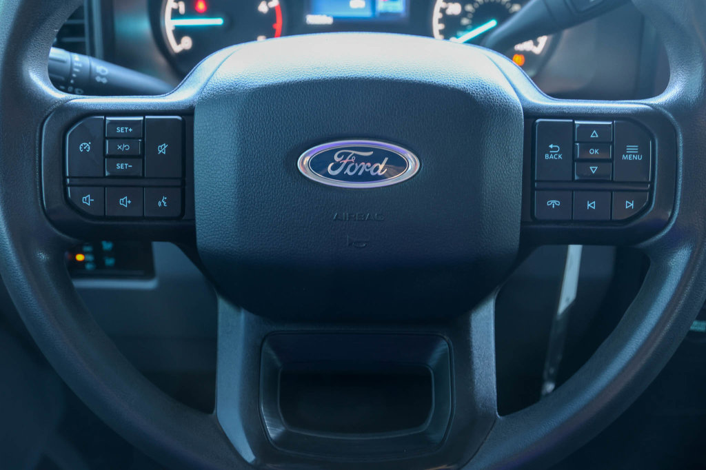Used 2023 Ford F350 XLT AWD/4WD image 29