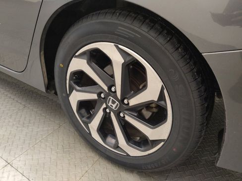 Used 2017 Honda Accord EX-L image 31