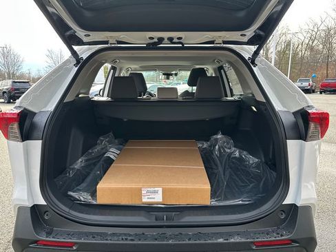 New 2025 Toyota RAV4 XLE image 15