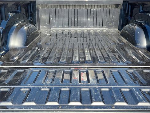 Used 2025 RAM 1500 Laramie AWD/4WD image 29