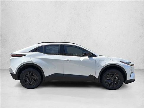 New 2026 Toyota C-HR AWD/4WD image 4