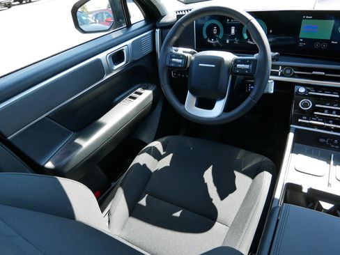 Certified 2026 Hyundai Santa Fe SE image 9