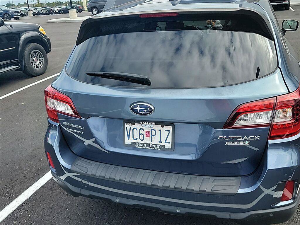 Used 2017 Subaru Outback 2.5i Limited AWD/4WD image 6