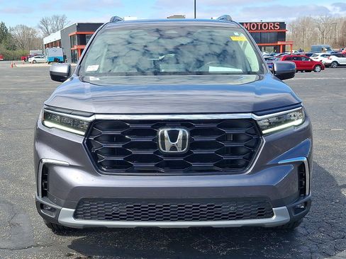 Used 2025 Honda Pilot Touring image 29