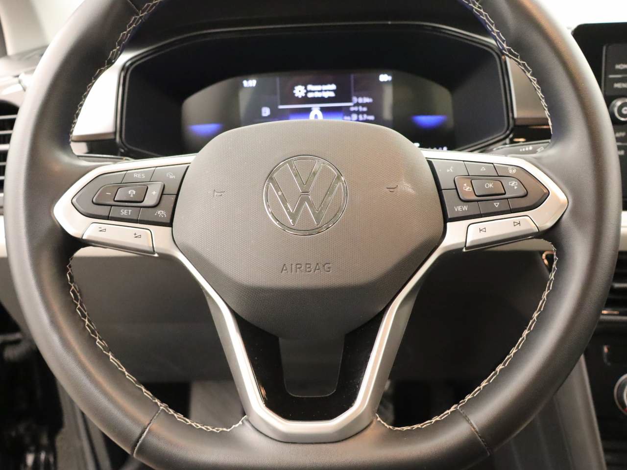 Used 2025 Volkswagen Taos S FWD image 11