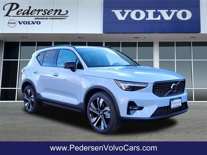 New 2026 Volvo XC40 B5 Ultra w/ Climate Package