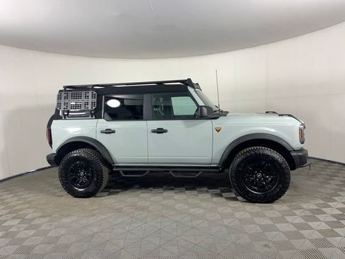Used 2023 Ford Bronco Badlands w/ Sasquatch Package AWD/4WD image 2