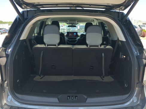 Certified 2025 Ford Explorer Active w/ Active Comfort Package RWD image 11