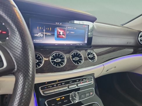 Used 2018 Mercedes-Benz E 400 4MATIC Cabriolet image 12