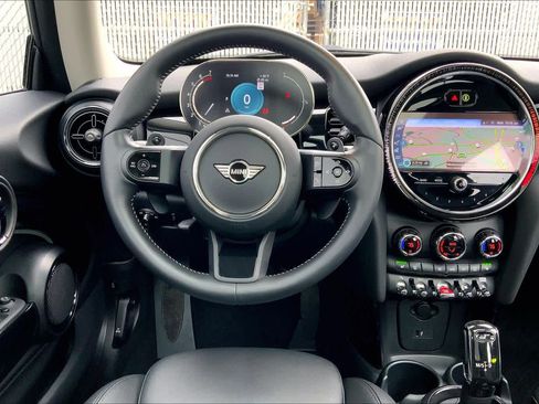 Used 2024 MINI Cooper S image 5