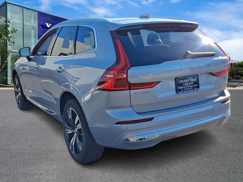 Certified 2023 Volvo XC60 B5 Plus w/ Climate Package image 4
