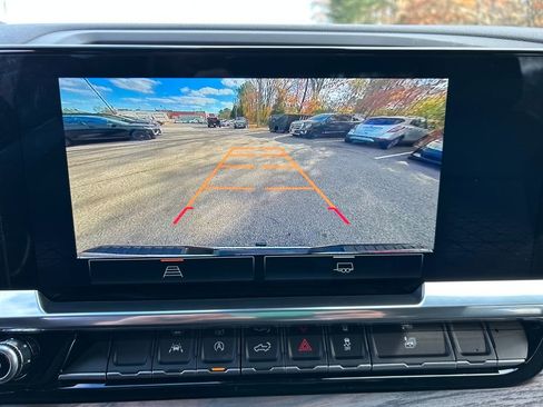 Used 2025 GMC Sierra 1500 SLT image 20