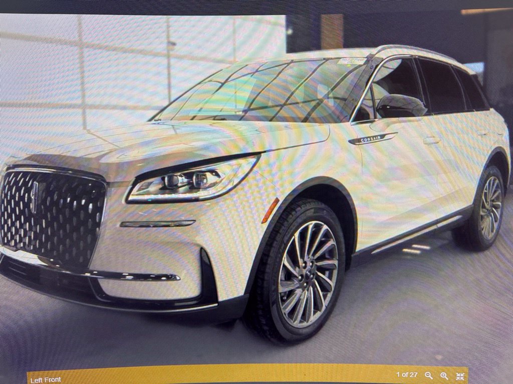 Used 2023 Lincoln Corsair Reserve FWD image 1