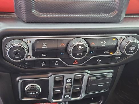 Certified 2020 Jeep Gladiator Rubicon w/ LED Lighting Group image 20