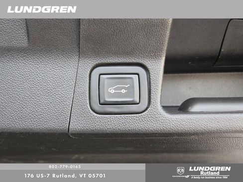 Used 2021 GMC Acadia SLE w/ Driver Convenience Package image 43