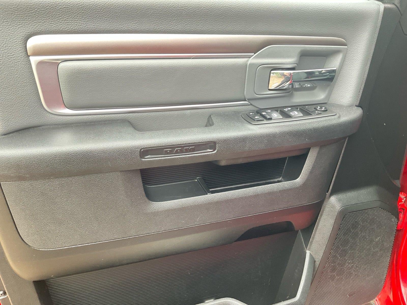Used 2024 RAM 1500 Classic SLT AWD/4WD image 19