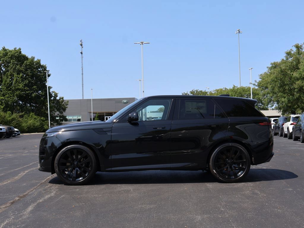 New 2026 Land Rover Range Rover Sport Dynamic SE AWD/4WD image 4