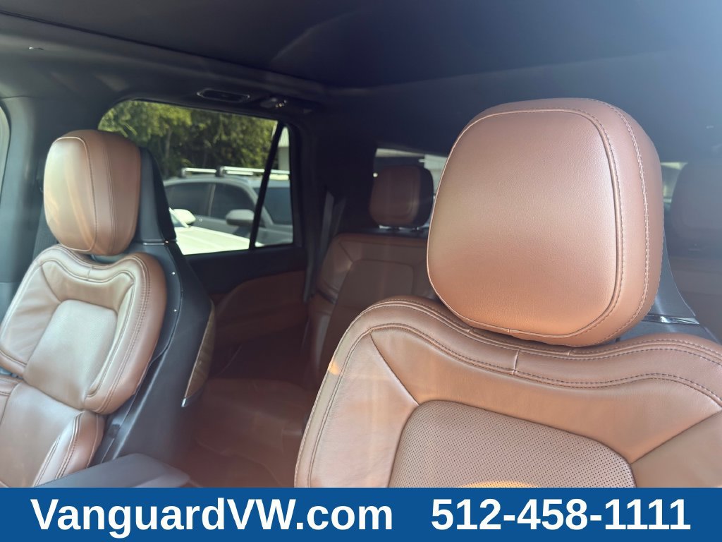 Used 2024 Lincoln Navigator L Reserve AWD/4WD image 12