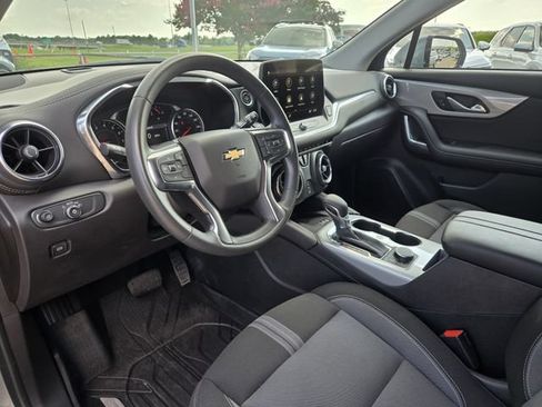 Used 2024 Chevrolet Blazer LT w/ Convenience Package FWD image 13