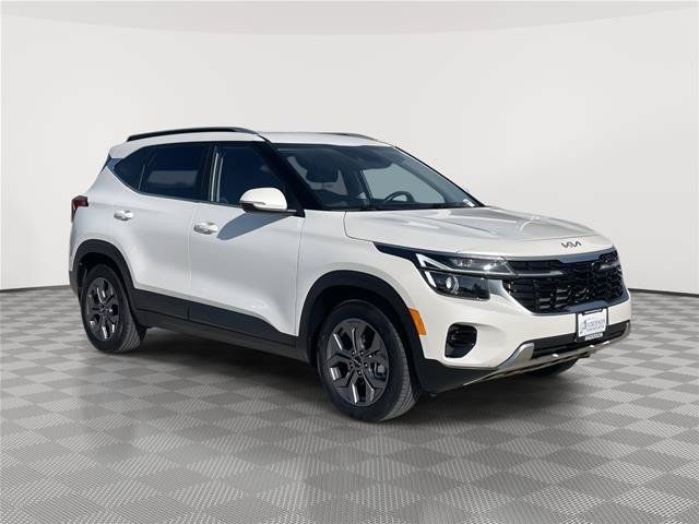 Used 2024 Kia Seltos S AWD/4WD image 5