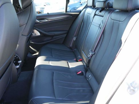 Used 2023 BMW M5 image 14