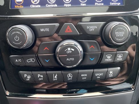 Used 2021 Jeep Grand Cherokee Limited X image 22