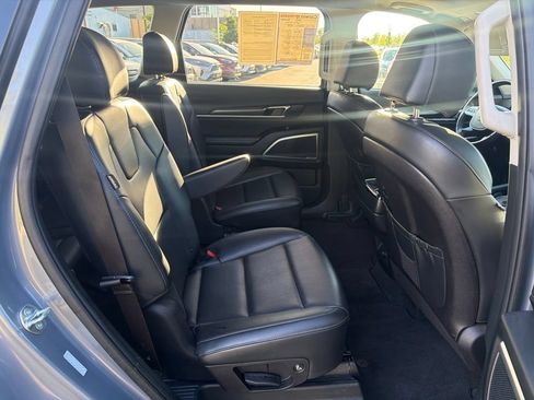Used 2025 Kia Telluride S AWD/4WD image 13