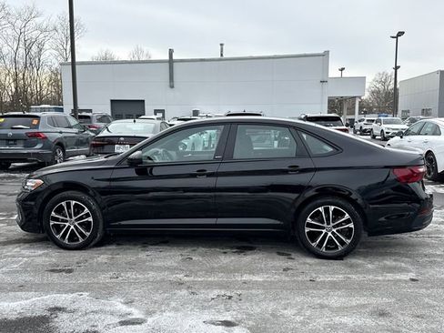 Certified 2023 Volkswagen Jetta Sport image 7