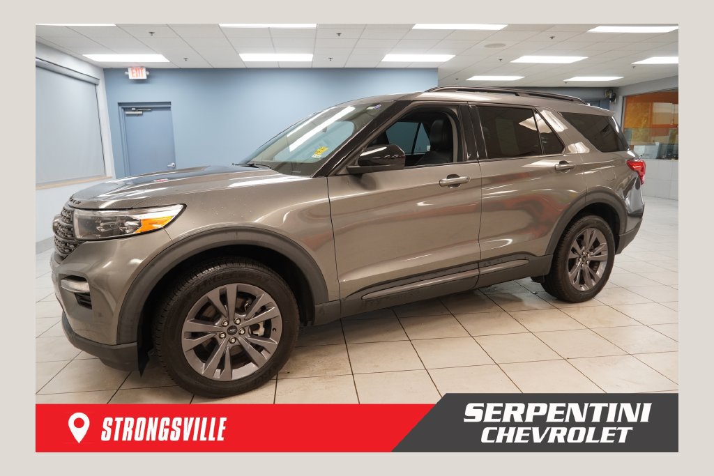 Used 2022 Ford Explorer XLT w/ Equipment Group 202A AWD/4WD image 1