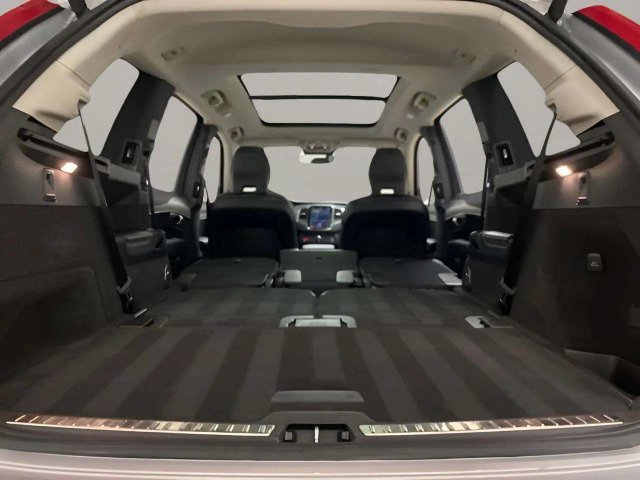 Used 2025 Volvo XC90 B5 Core AWD/4WD image 58