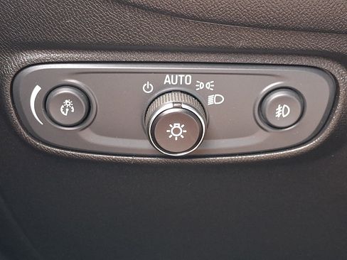 Certified 2021 Chevrolet Equinox Premier AWD/4WD image 24