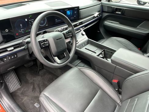 Used 2025 Hyundai Santa Fe Calligraphy image 10