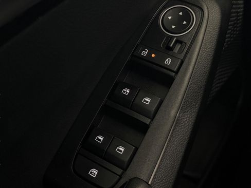 Used 2025 Kia Seltos X-Line AWD/4WD image 19