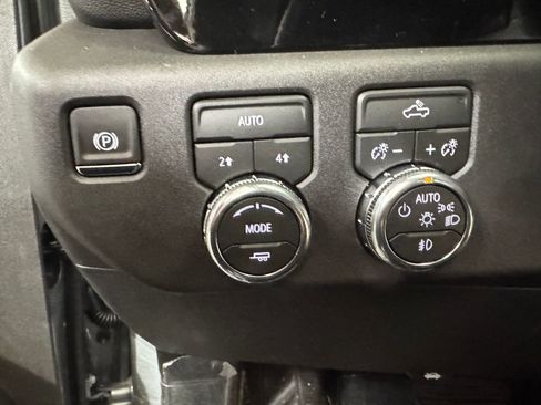 New 2026 GMC Sierra 1500 Elevation image 19