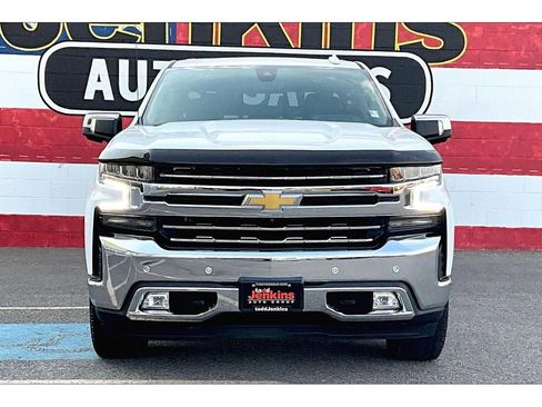 Used 2021 Chevrolet Silverado 1500 LTZ w/ LTZ Premium Package image 3