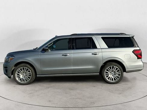 Used 2024 Ford Expedition Max Platinum AWD/4WD image 2