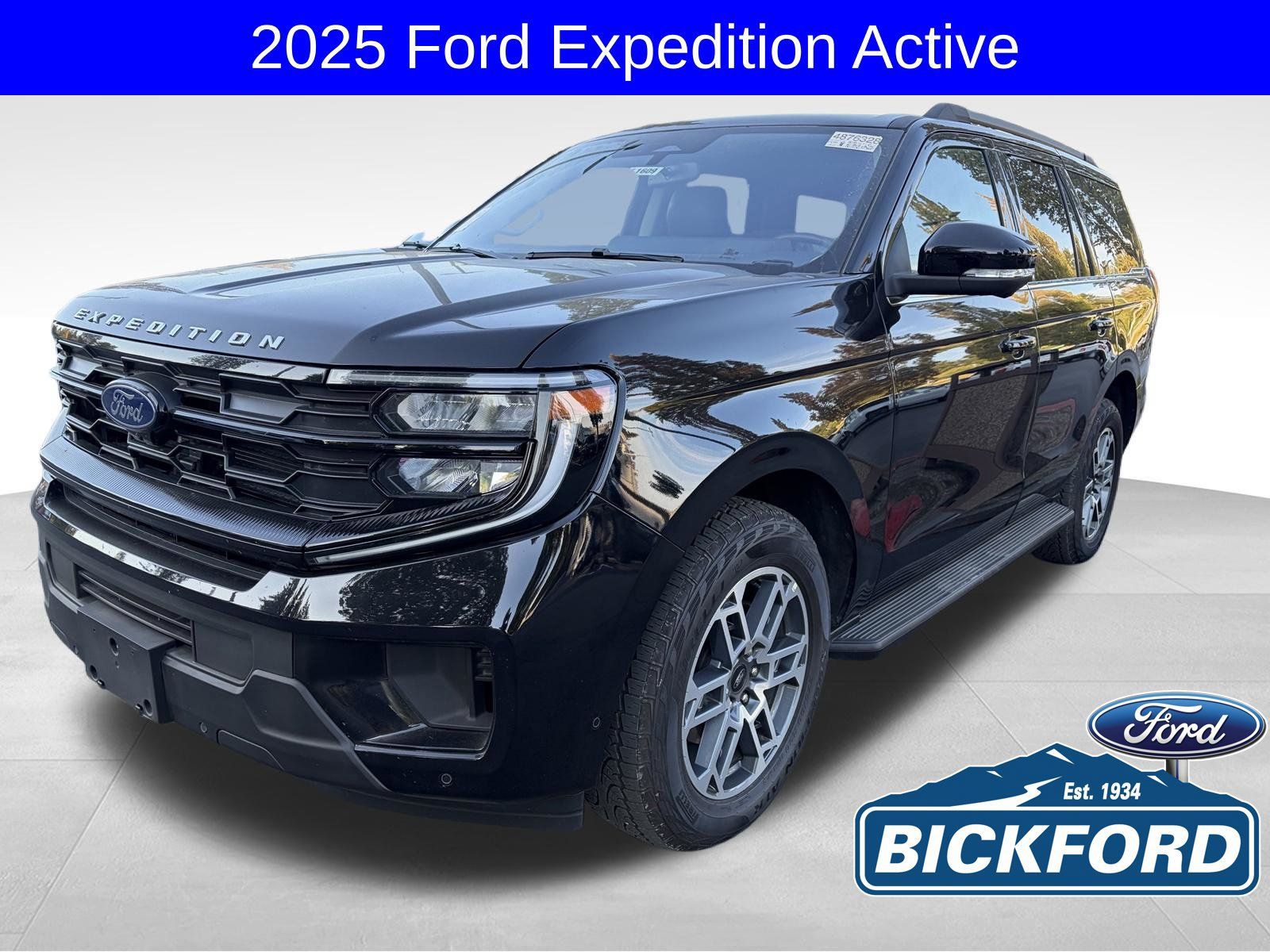 Used 2025 Ford Expedition Active AWD/4WD image 1