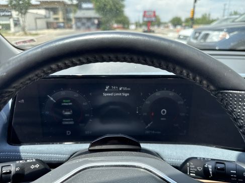 Certified 2024 Nissan Ariya AWD image 5